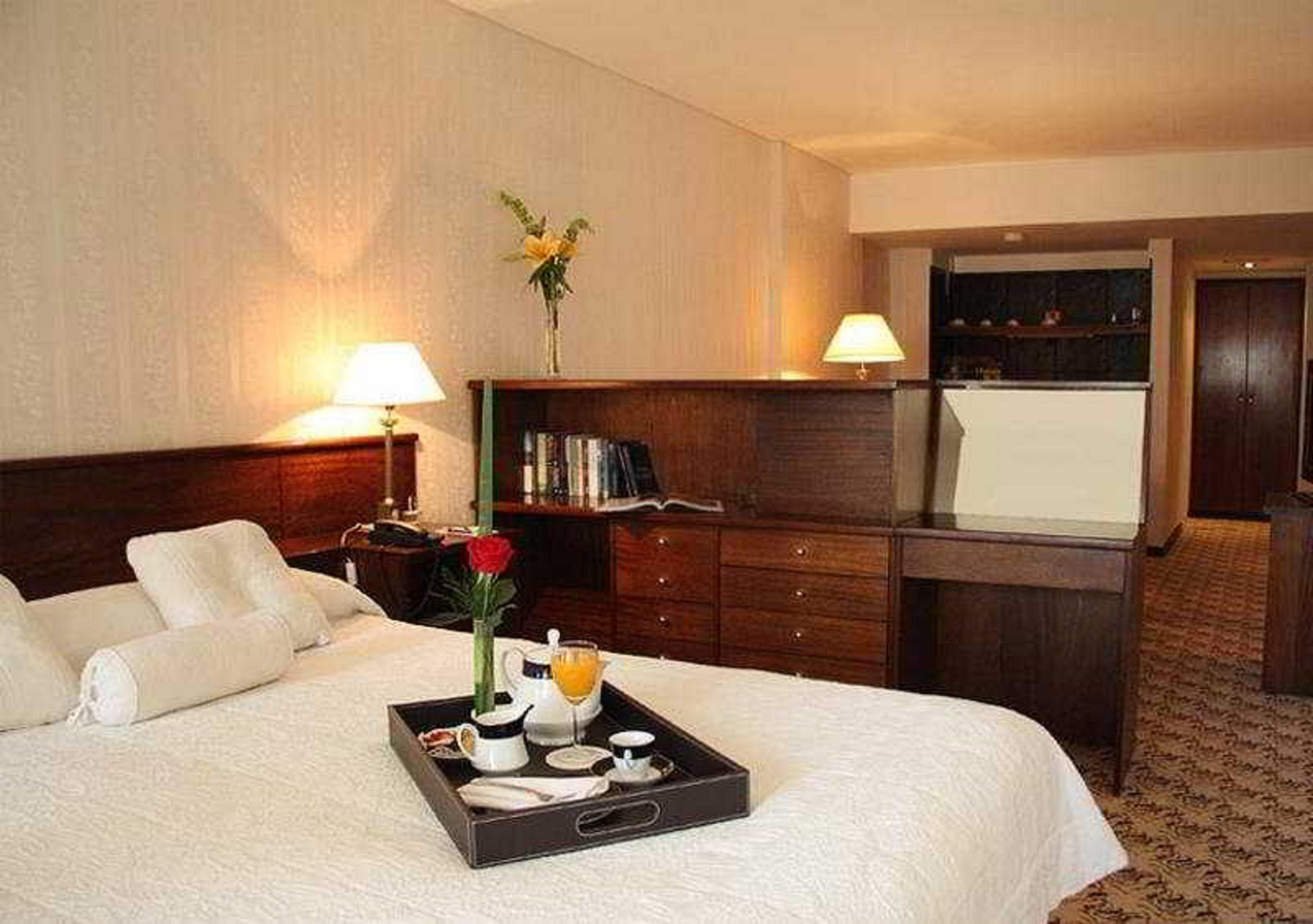 Feir'S Park Hotel & Rooftop Буэнос-Айрес Экстерьер фото A room at the hotel