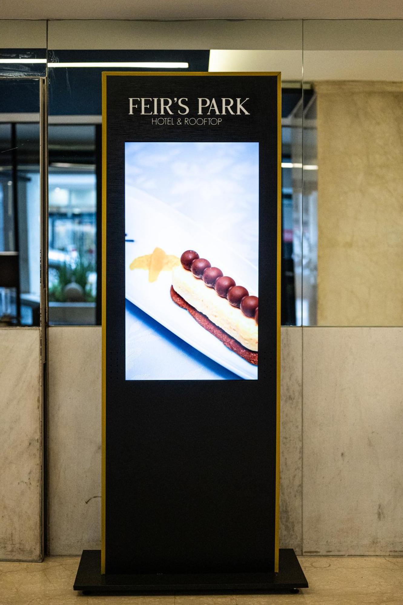 Feir'S Park Hotel & Rooftop Буэнос-Айрес Экстерьер фото A digital menu board