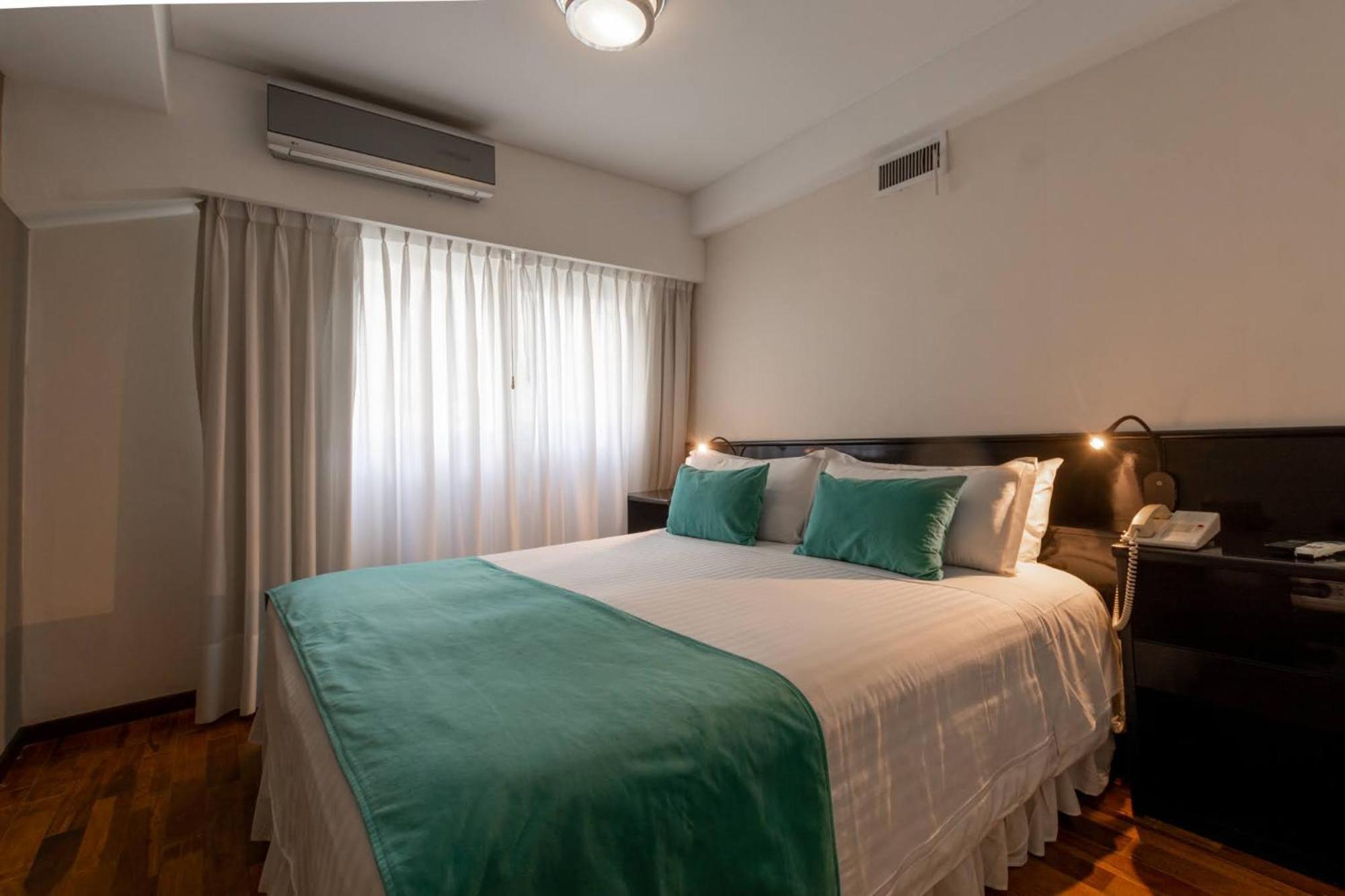 Feir'S Park Hotel & Rooftop Буэнос-Айрес Экстерьер фото A bedroom at the hotel