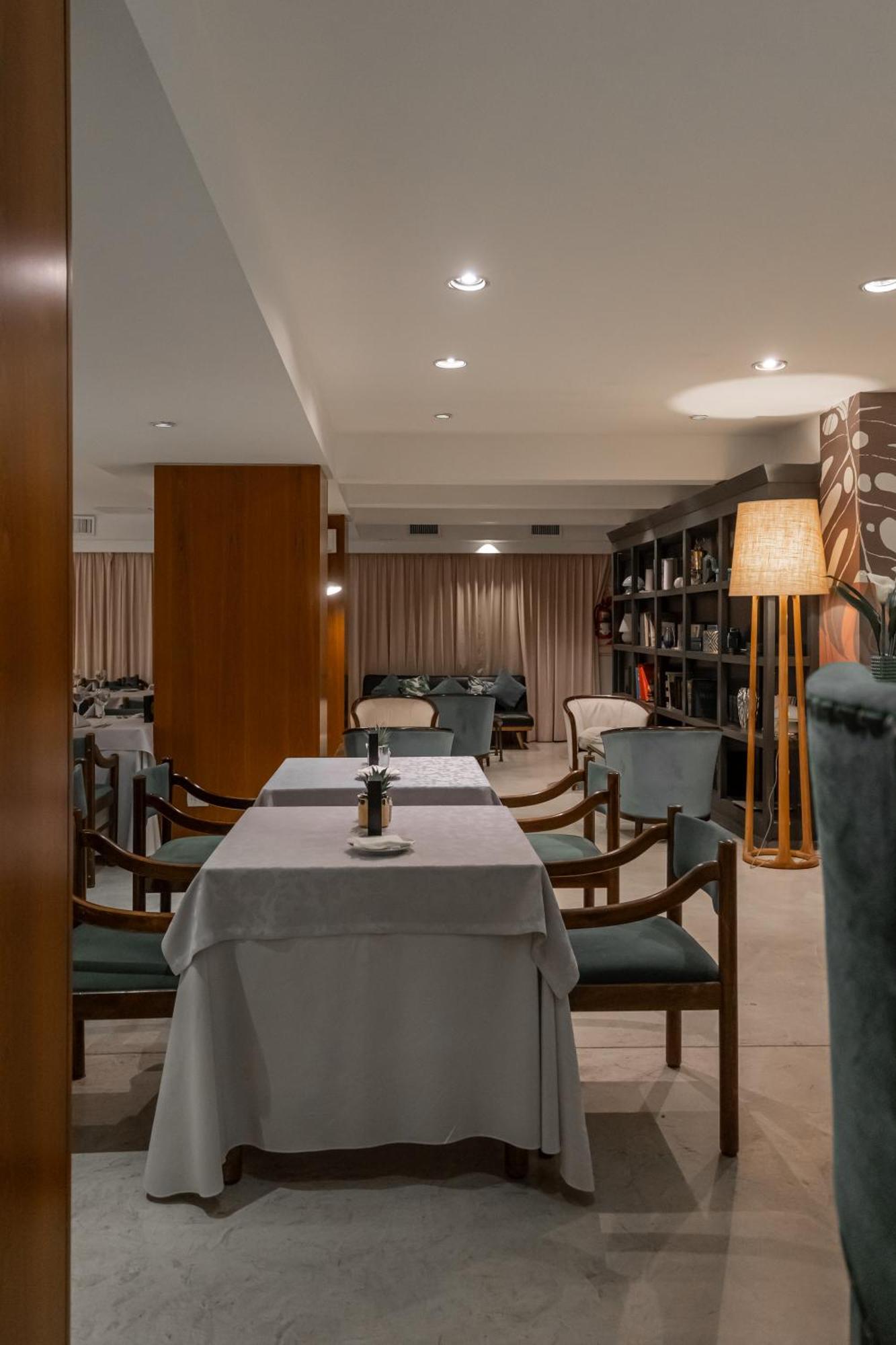 Feir'S Park Hotel & Rooftop Буэнос-Айрес Экстерьер фото Restaurant interior